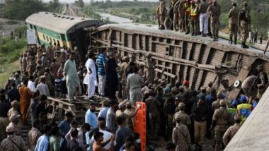 World News | Pakistan: Armed Men Fire at Peshawar-bound Train, Passengers Taken Hostage