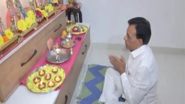 India News | Madhya Pradesh Dy CM & Finance Minister Jagdish Devda Offers Prayers at His Residence Ahead Presenting State Budget Today