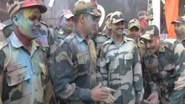 India News | Jammu: BSF Troops Celebrate Holi Near International Border in RS Pura