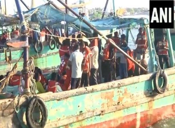 India News | Tamil Nadu: Over 3400  Pilgrims from Rameswaram Head to Katchatheevu to Participate in Church Festival