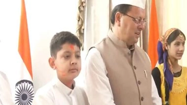 India News | Uttarakhand CM Pushkar Singh Dhami Celebrates Holi at His Residence in Dehradun