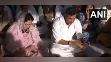 India News | Delhi Minister Parvesh Verma Performs Havan on His Father's Birth Anniversary