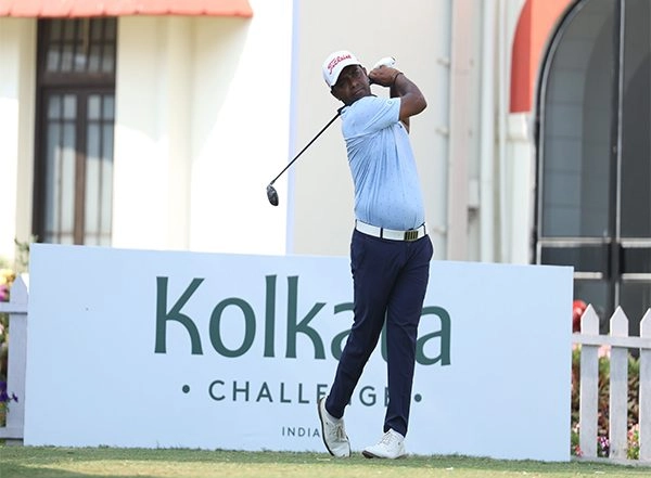 Sports News | Englishman Joshua Berry Shoots Course Record 62 to Emerge Joint Leader Along with India's Om Prakash Chouhan