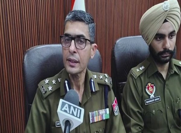 India News | Seven Aides of Jailed MP Amritpal Singh to Be Brought Back to Punjab from Assam Prison