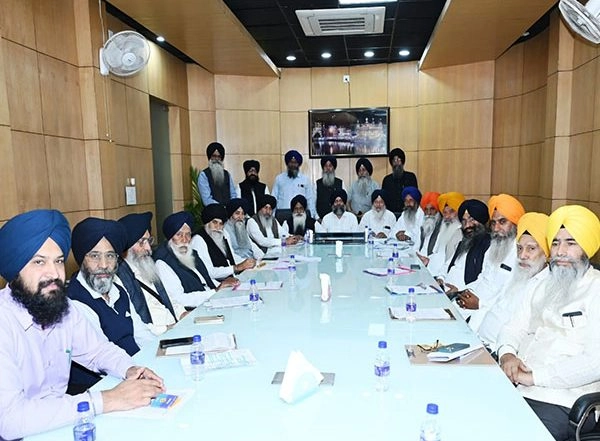 India News | Punjab: SGPC Executive Committee Rejects Resignation of Advocate Harjinder Dhami