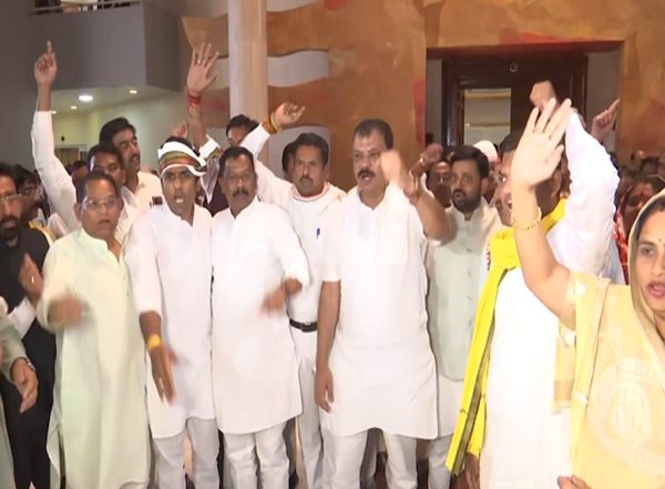 India News | MP: Congress MLAs Stage Walkout from Assembly Demanding Inquiry into Mandla-encounter