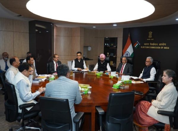 India News | Election Commission Holds High-level Meeting on EPIC-Aadhaar Linking, Emphasizes Constitutional Compliance