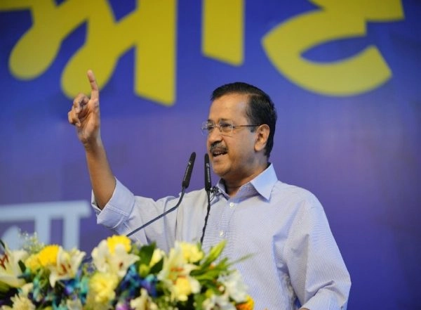 India News | AAP-led MCD Government Creates History; Regularises 12,000 Contractual Employees at Once