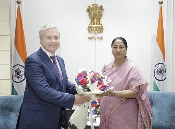 World News | CM Rekha Gupta, Moscow Minister Discuss Strengthening Moscow-Delhi Ties