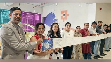 Business News | A 2-Kilometer-Long Comic Strip Created from 4,500 Illustrations