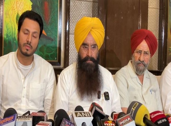 India News | Punjab Minister Calls Farmer Leaders Meeting in Chandigarh Today