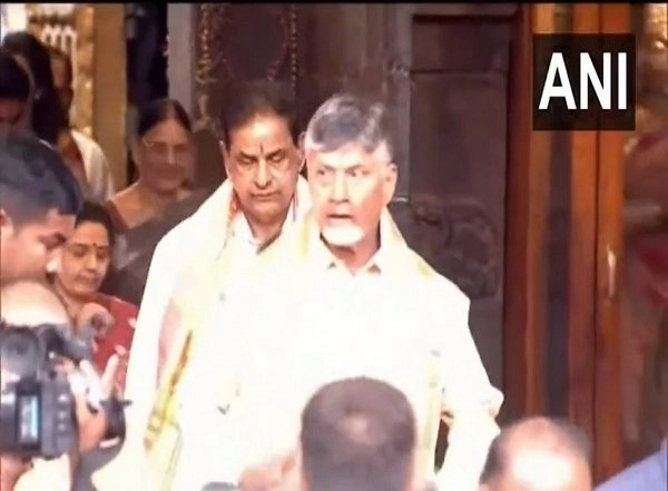 India News | Chandrababu Naidu Visits Tirupati Balaji Temple on Grandson's Birthday