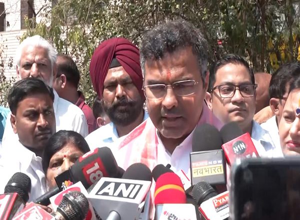 India News | Delhi Minister Parvesh Verma Inspects Drainage in Capital, Suspends PWD Executive Engineer