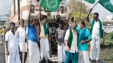 India News | Tamil Nadu Farmers Stand in Solidarity with Peers in Punjab, Stage 'rail Roko' Protest