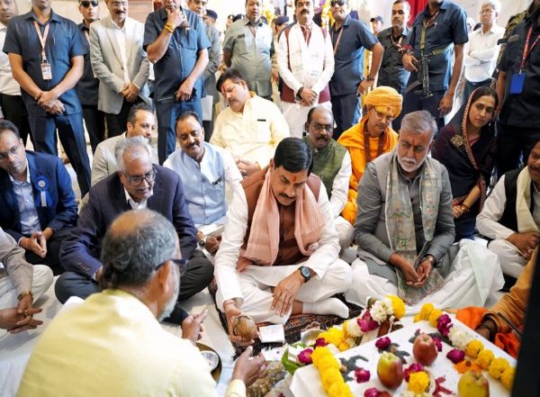 India News | MP CM Mohan Yadav Performs Bhoomi Pujan of Various Industrial Units for Gwalior-Chambal Region