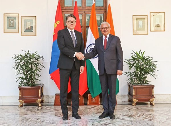 World News | India, Mongolia Review Bilateral Ties; Agree to Strengthen Strategic Partnership