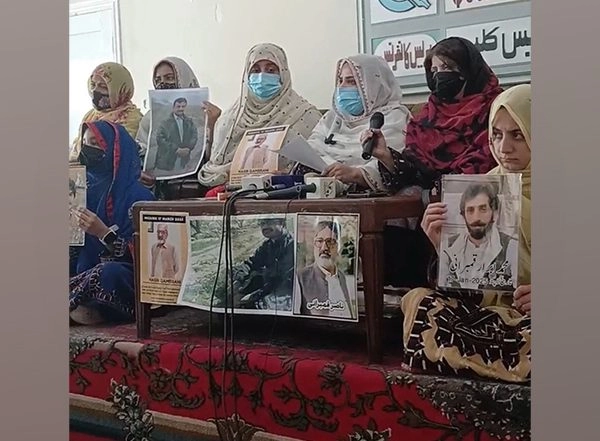 World News | Baloch Activist Alleges Pakistani Forces Opened Fire on Protesters in Quetta, Killing One