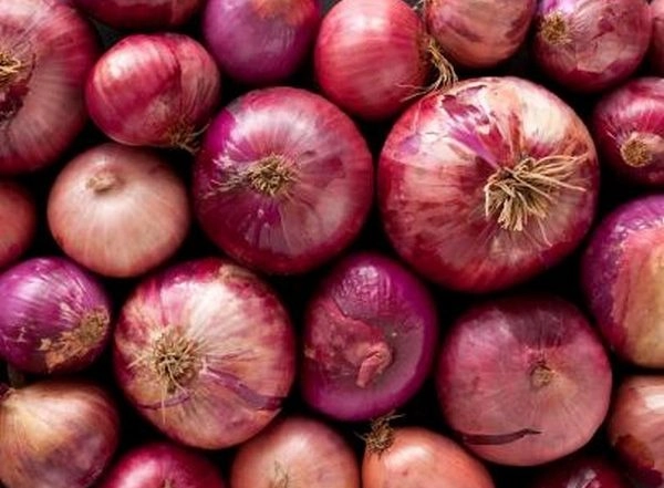 Business News | Government Withdraws 20 Per Cent Duty on Onion Export, Decision to Come into Effect from April 1