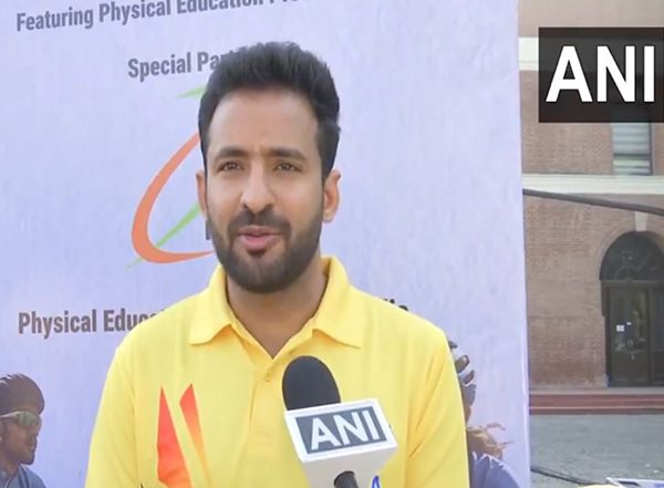 Sports News | Paralympians Nitesh Kumar, Manisha Ramadass Flag off 'Fit India Sunday on Cycle' in Delhi
