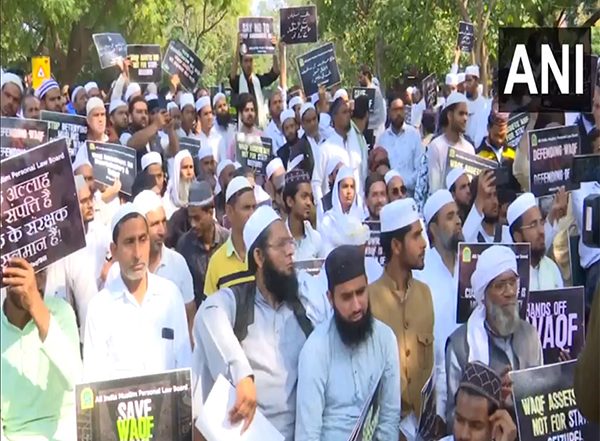 India News | All India Muslim Personal Law Board Announces Nationwide 'agitation' Against Waqf Amendment Bill