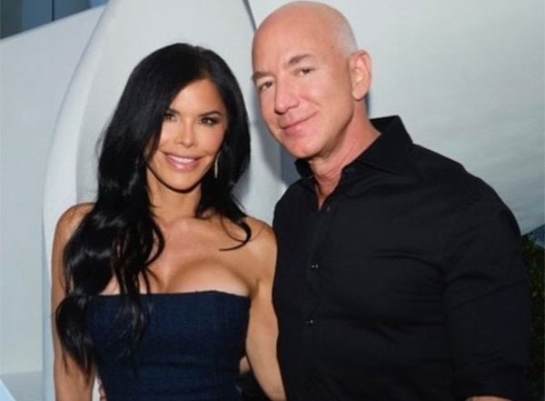 Entertainment News | Jeff Bezos, Lauren Sanchez Sent out Their Wedding Invites: Reports
