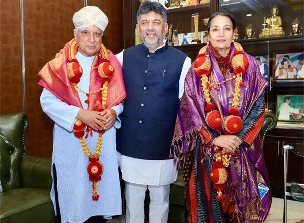 Entertainment News | DK Shivakumar Meets Shabana Azmi, Javed Akhtar at His Residence