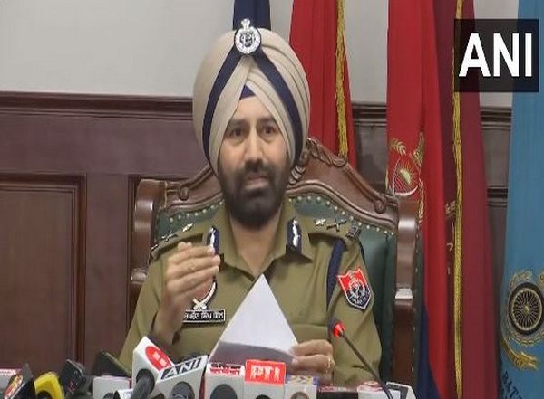 India News | Punjab Govt Releases 450 More Farmers from Police Detention, 800 Released Earlier