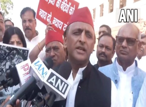 India News | Akhilesh Yadav Reaffirms Support for Caste Census, Says 'reservation Not Based on Religion'