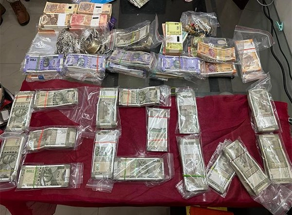India News | J-K: ACB Conducts Searches at Multiple Locations in Bank Embezzlement Case