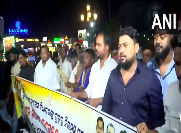 India News | Youth Congress Stage Protest Against Suspension of 12 Congress MLAs in Bhubaneswar