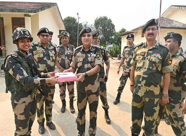 India News | ADG BSF Eastern Command Ravi Gandhi Visits BOP Khantalang and Pushparampara in Tripura