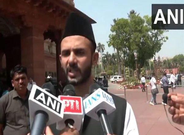 India News | 'Saugat-e-Modi' Campaign Draws Sharp Response from Sambhal's SP MP Rehman Barq