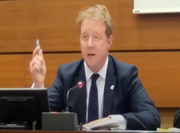 World News | Former UK MP Expresses Concerns over Corruption, Human Rights Crisis in Bangladesh