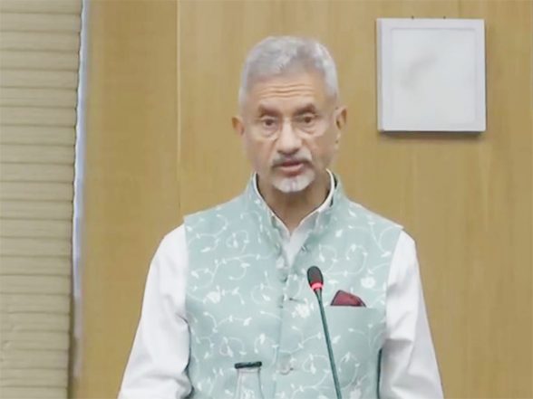 EAM Highlights India’s Outlook, Draws Contrast to Global Sentiments