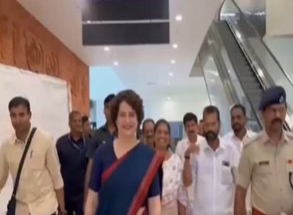 Congress MP Priyanka Gandhi Vadra Arrives in Kerala's Kannur, to Inaugurate Several Projects