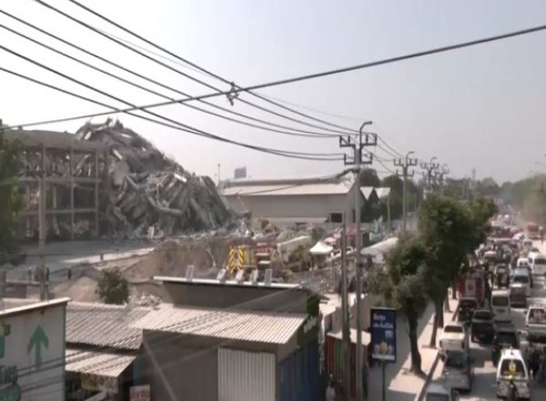 World News | PM Modi Says India Stands Ready to Offer Assistance After 7.7 Quake Hits Myanmar, Tremors Felt in Thailand