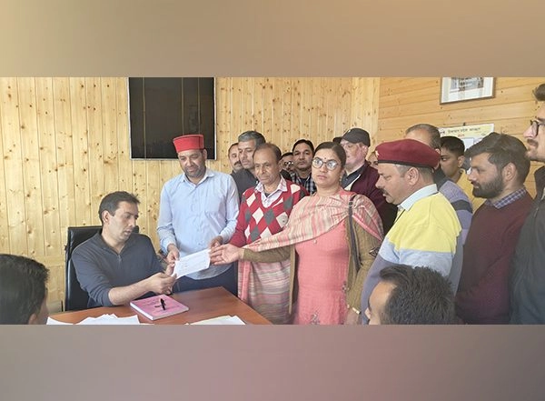 India News | Shimla Nagrik Sabha Delegation Opposes Demolition Notices, Warns Protest