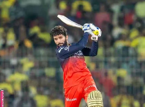 Sports News | IPL 2025: Patidar's Fifty; Salt, David Cameos Powers RCB to 196/7 Against CSK