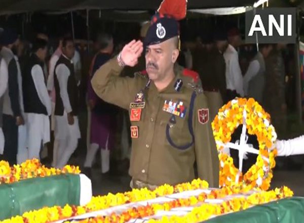 India News | Jammu and Kashmir: Wreath-laying Ceremony Held for Police Personnel Killed in Kathua Encounter