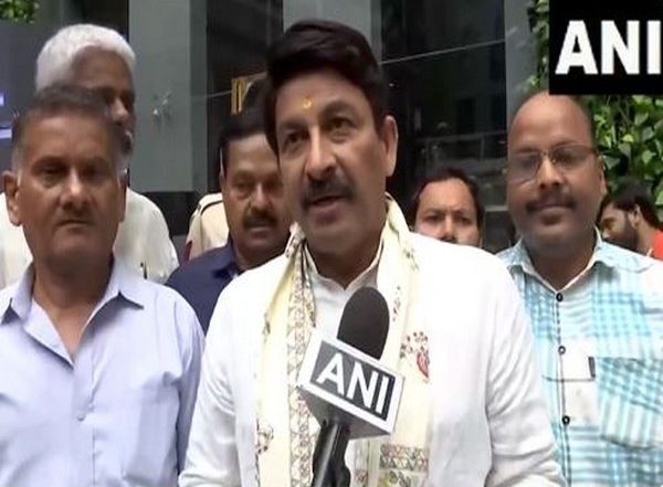 India News | Muslim Leaders Constantly Lying to Their Community on Waqf Bill: BJP MP Manoj Tiwari Hits out at Owaisi