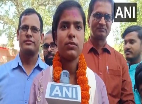 India News | Bihar Class 10 Results: Sakshi Kumari, Daughter of Labourer, Secures Top Rank