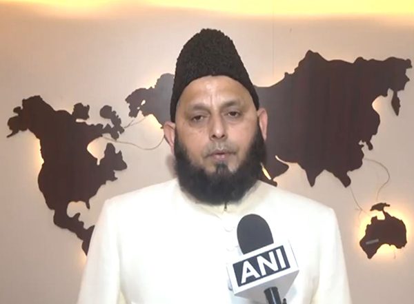 India News | Lucknow Eidgah Imam Urges People to Not to Offer Namaz on Roads
