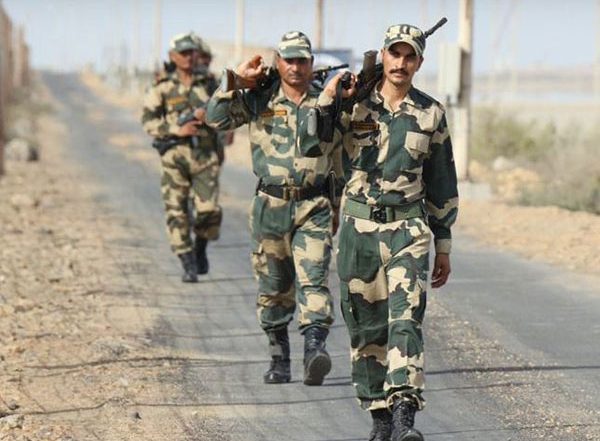 India News | Amritsar: BSF, ANTF Nab Narcotics Smuggler; 545g Heroin Seized Near Kathunangal Toll Plaza