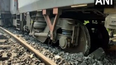 India News | One Dead, 8 Injured After Bangalore-Kamakhya Superfast Express Derails in Odisha