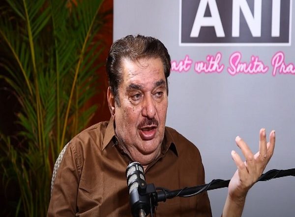 Entertainment News | Raza Murad Recalls Getting Bitten by a Girl on His Nose in Childhood