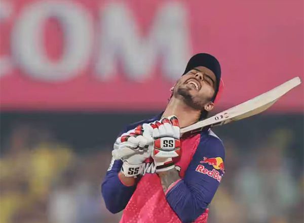 Sports News | CSK Fights Back After Nitish Rana's Blitz, Restricts Rajasthan Royals to 182/9