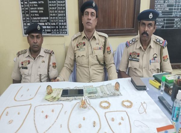 India News | Tripura Police Solve Jewellery Burglary Case, Arrest Four