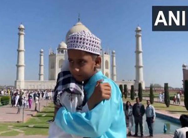 India News | Eid-ul-Fitr Celebrations Across Country Amid Security Measures and Protests