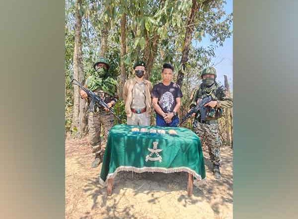India News | Mizoram: Assam Rifles Seizes Heroin Worth over Rs 39 Lakh in Champhai, One Held