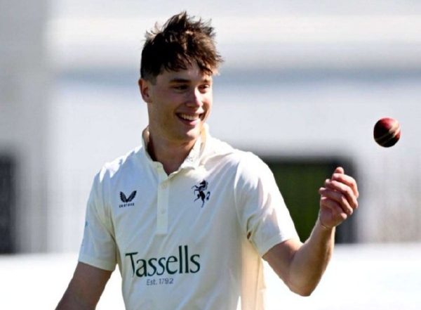 Sports News | Corey Flintoff Signs Two-year Rookie Contract with Kent